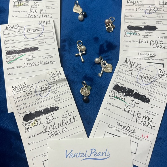 Vantel pearl charms$10 each - Picture 6 of 7